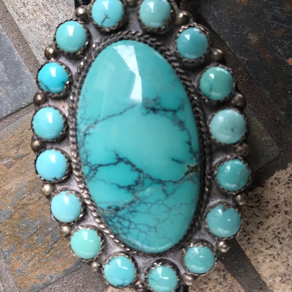 Vintage Walter White Bear hallmark turquoise bolo with turquoise tail ends - Picture 4 of 8